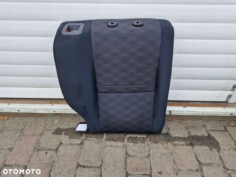 NISSAN QASHQAI II 2 J11 OPARCIE KANAPY TYŁ PRAWE - 1