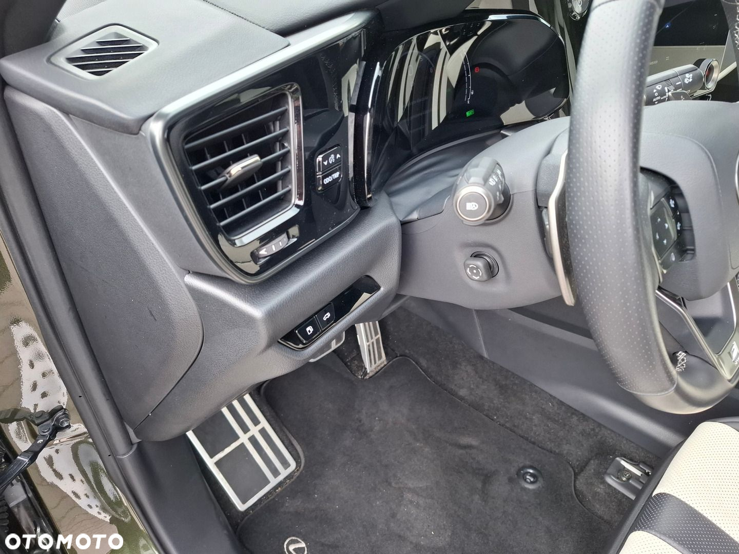 Lexus NX - 14