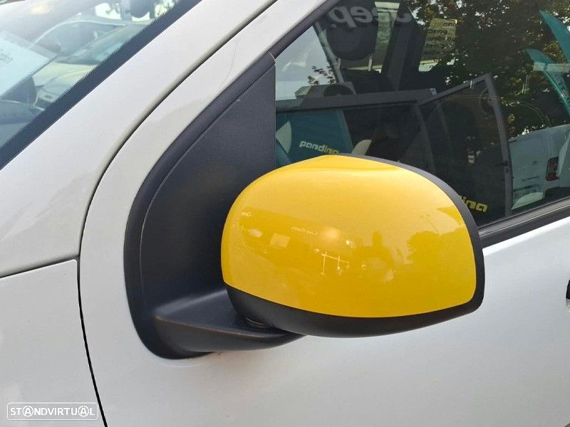 Fiat Panda 1.0 Hybrid Cross — fotografia 8