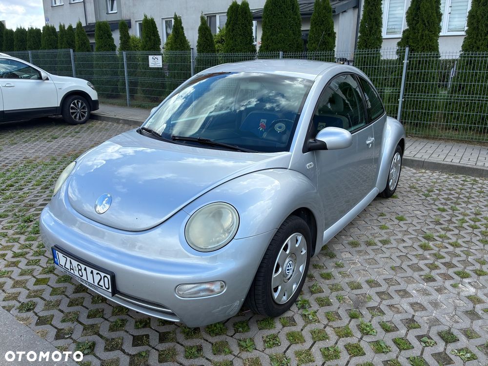 Volkswagen New Beetle - 2