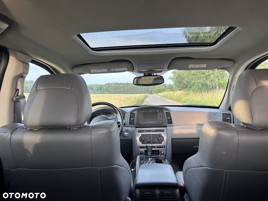 Jeep Grand Cherokee - 28