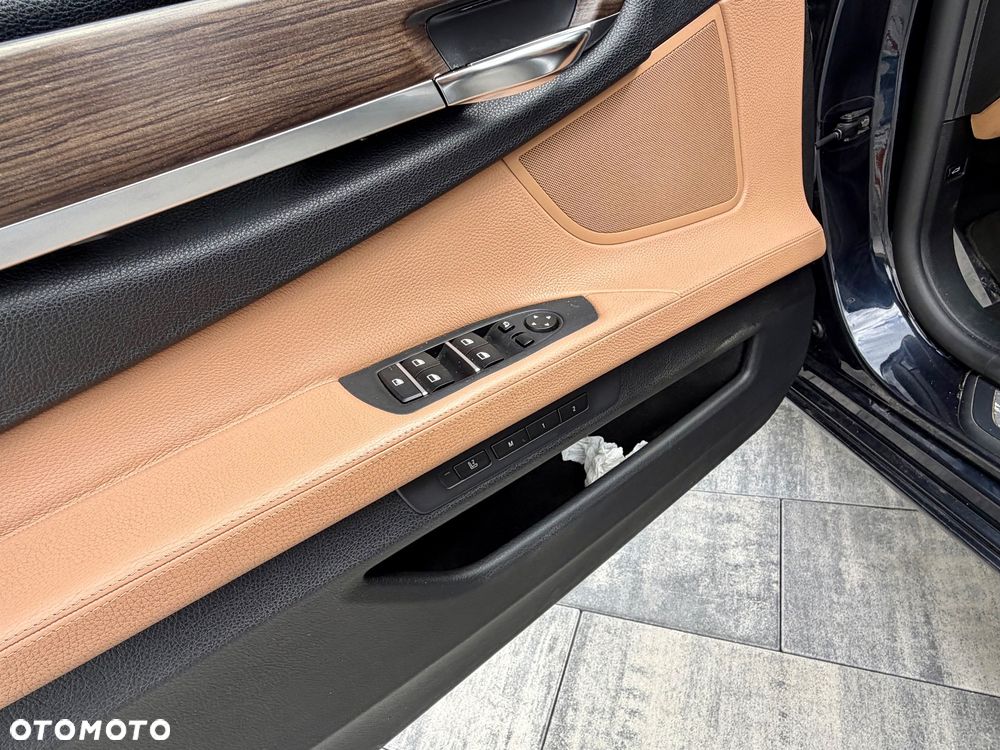 BMW Seria 7 740d xDrive - 16