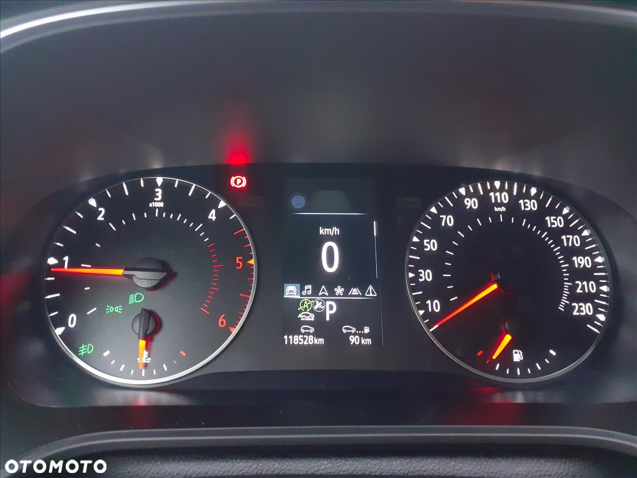 Renault Megane 1.5 Blue dCi Zen EDC - 11