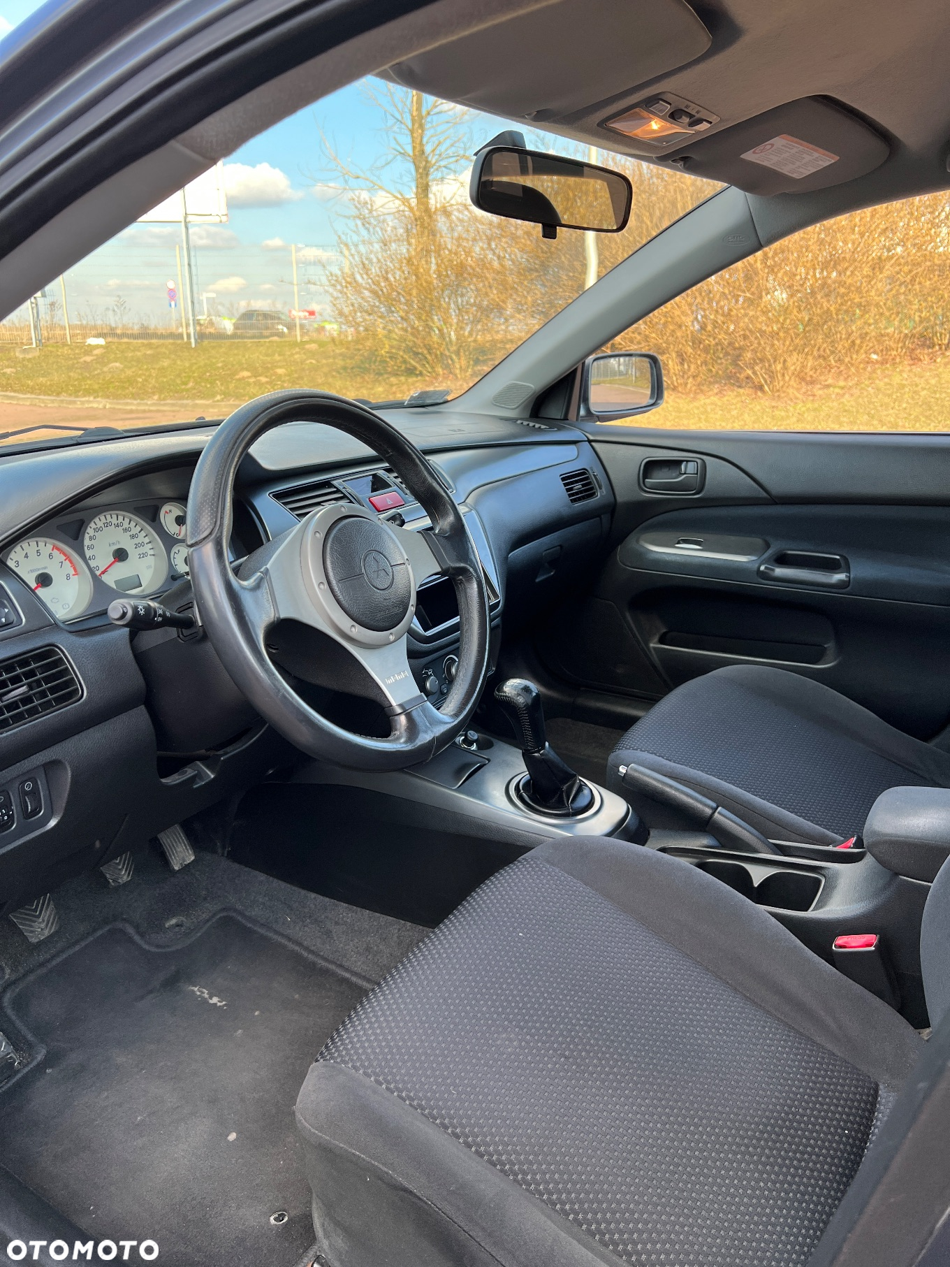 Mitsubishi Lancer 1.6 Invite - 9