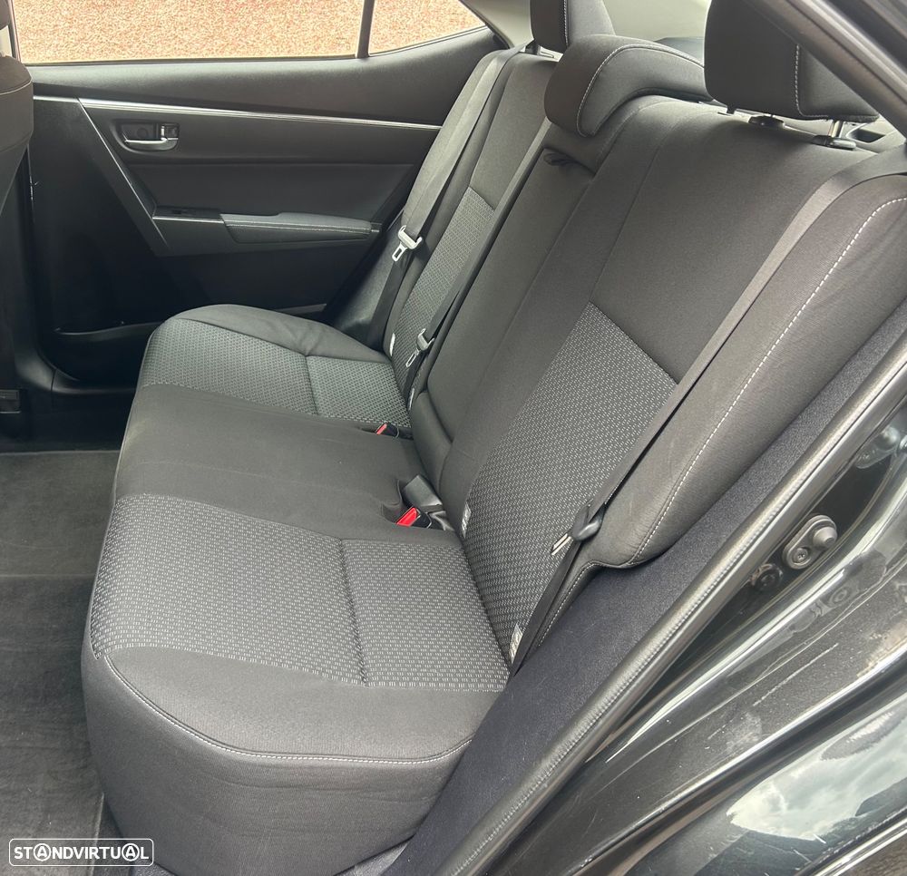 Toyota Corolla 1.4 D-4D Exclusive - 13