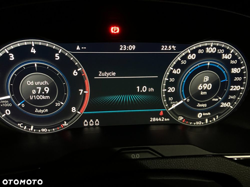 Volkswagen Passat 1.8 TSI BMT Highline - 33