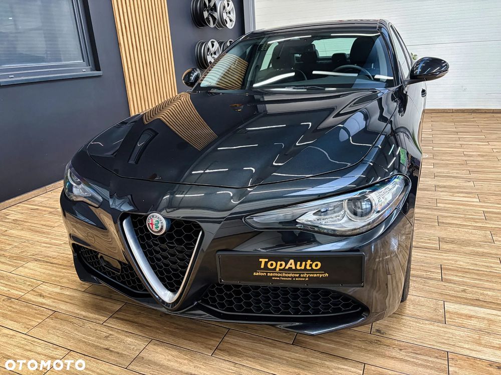 Alfa Romeo Giulia - 13