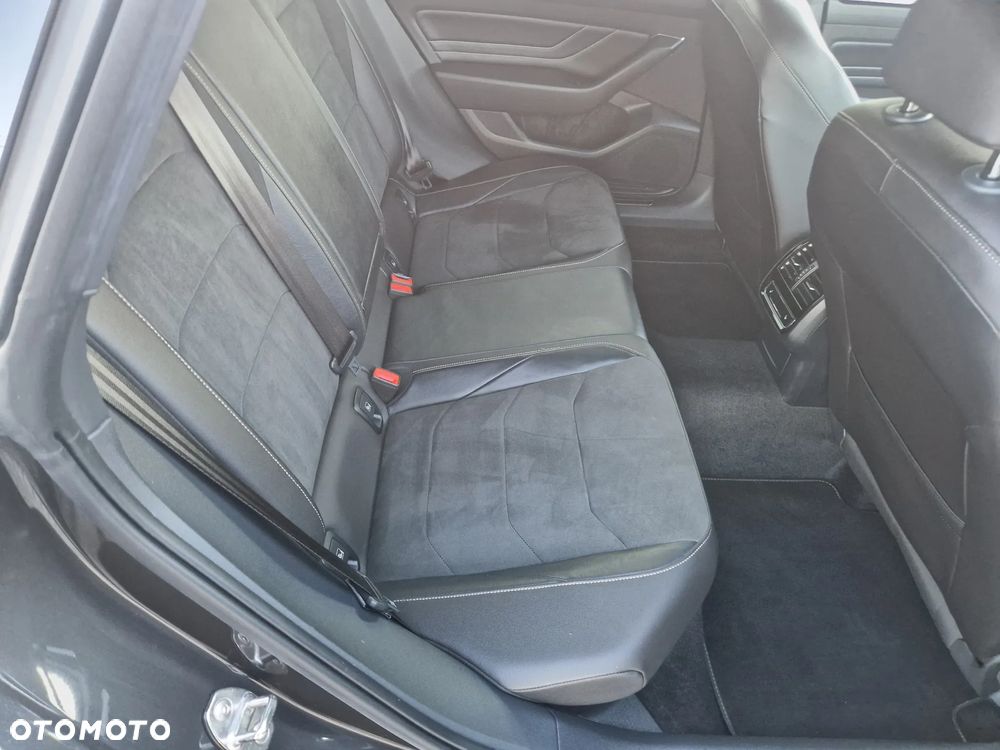 Volkswagen Arteon 2.0 TDI SCR 4Motion DSG R-Line - 29