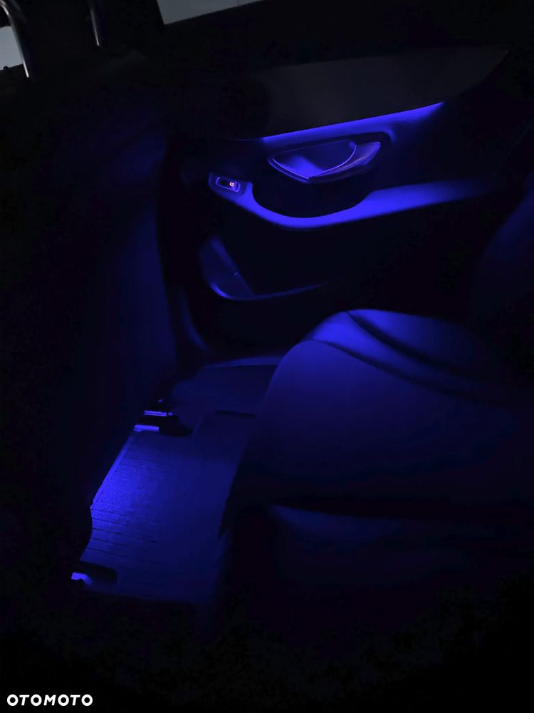 Mercedes-Benz Klasa C 220 d 9G-TRONIC - 38