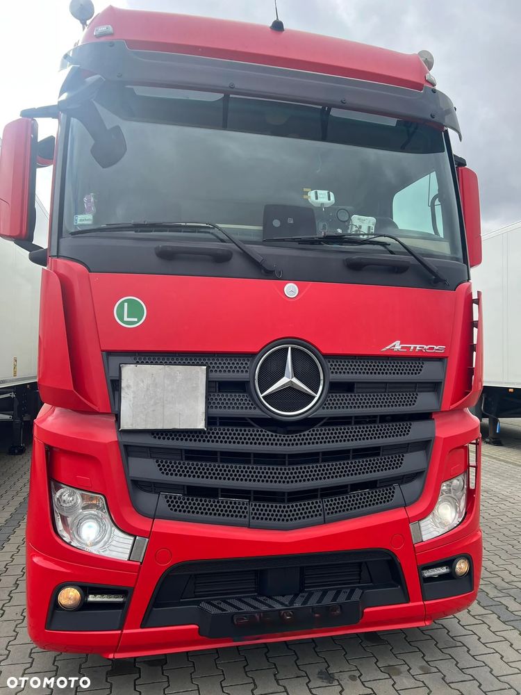 Mercedes-Benz ACTROS - 1