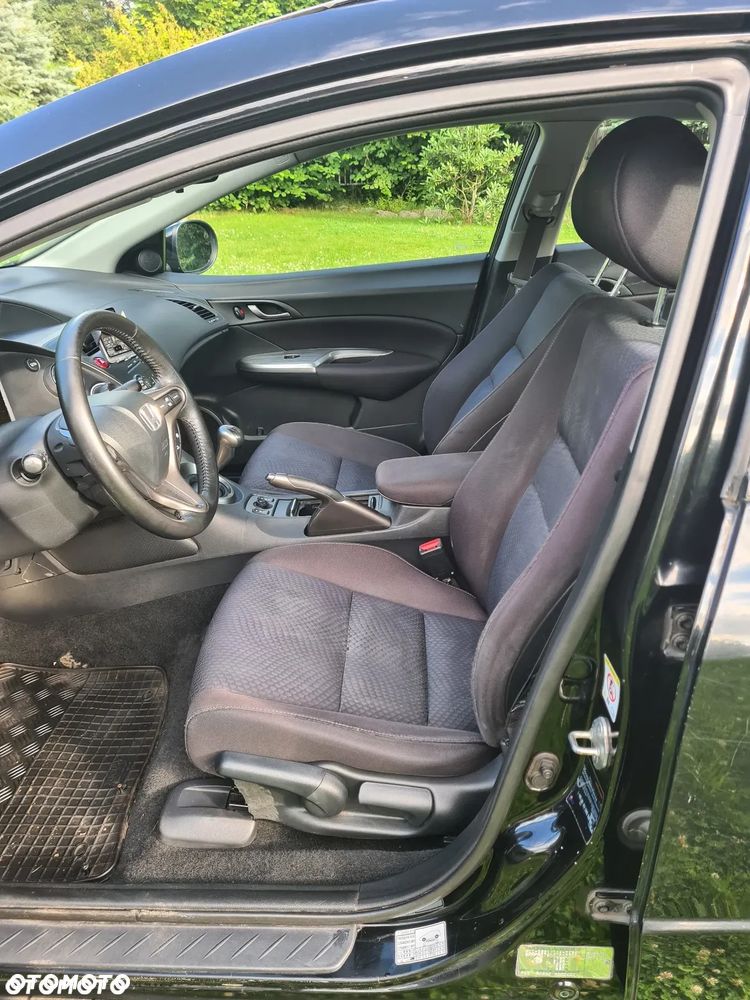 Honda Civic 1.8 Executive - 17