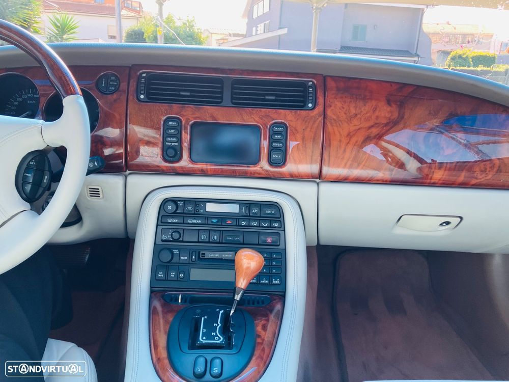 Jaguar XK XKR 4.0 Coupé - 16