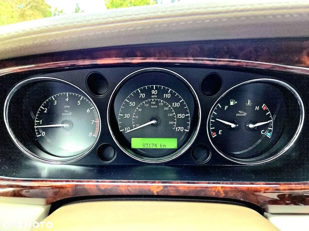 Jaguar XJ XJ8 4.2 LWB - 18