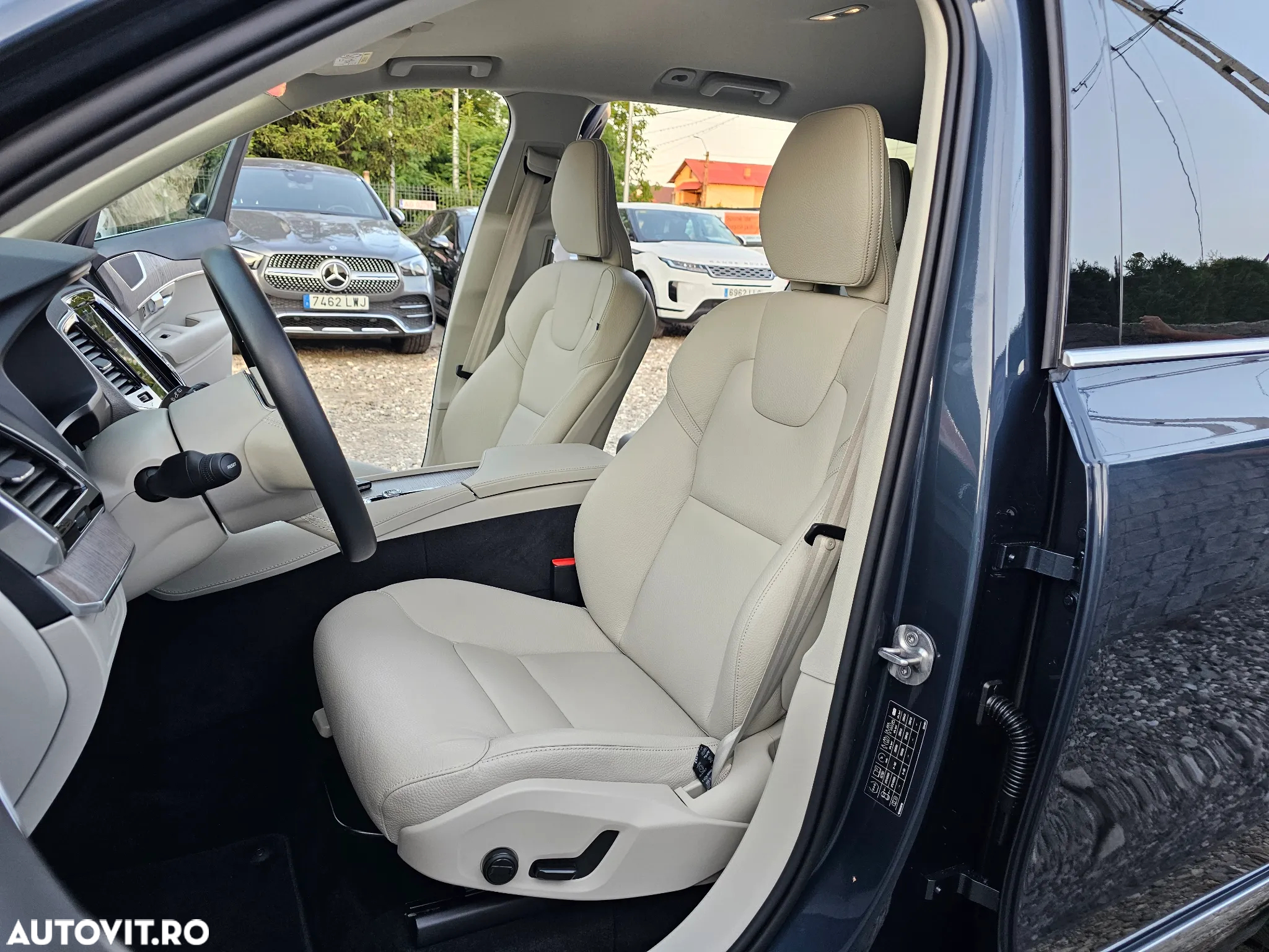 Volvo XC 90 T8 AWD Plug-in Hybrid Plus Dark - 20