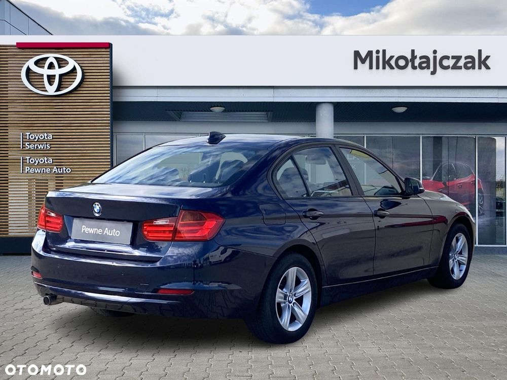 BMW Seria 3 318d EU6 - 6