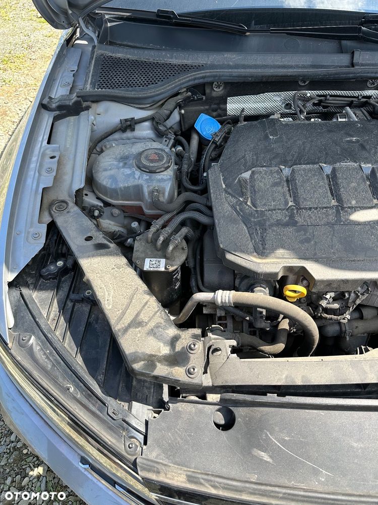 Volkswagen Passat Variant 2.0 TDI EVO Essence DSG - 26