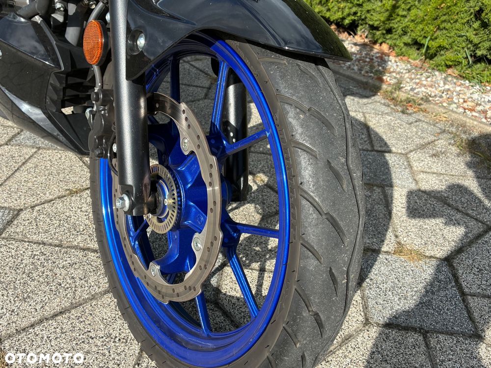 Suzuki GSX - 3