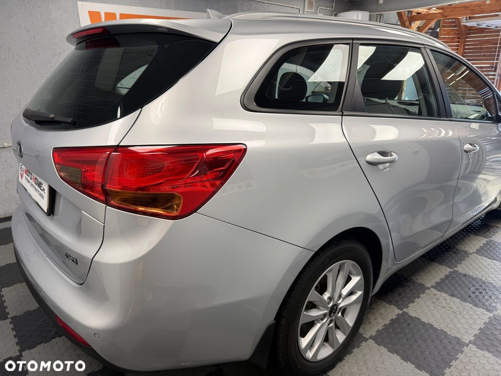 Kia Ceed - 22