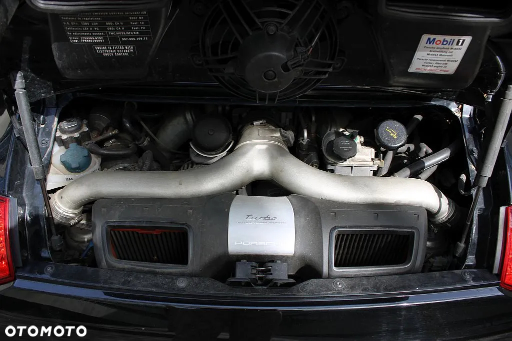 Porsche 911 Turbo - 38