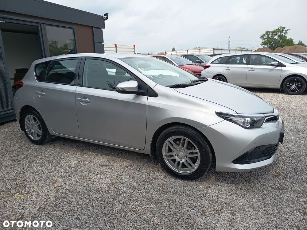 Toyota Auris 1.33 VVT-i Life - 11