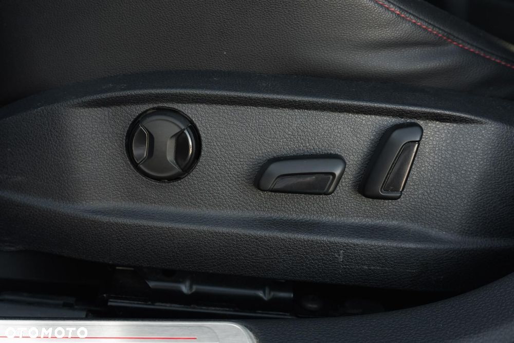 Volkswagen Golf - 29