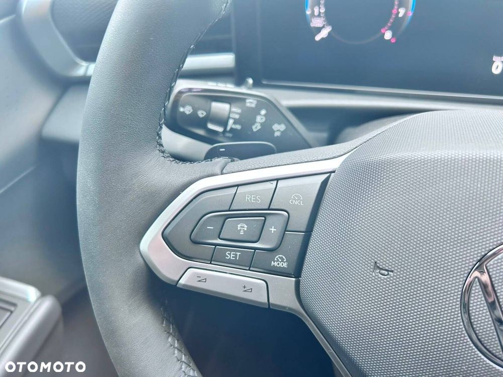 Volkswagen T-Roc 1.5 eTSI Style DSG - 22