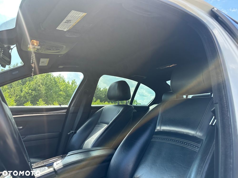 BMW Seria 5 535i - 10