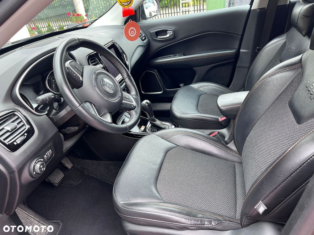 Jeep Compass - 2