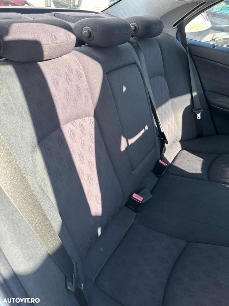 Mercedes-Benz C 220 CDI Classic - 13