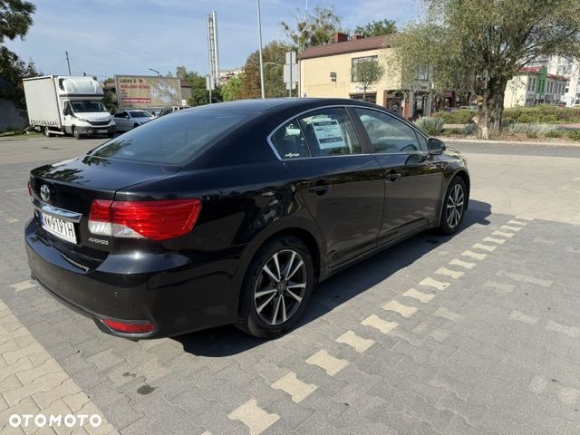 Toyota Avensis 2.0 D-4D Premium - 4
