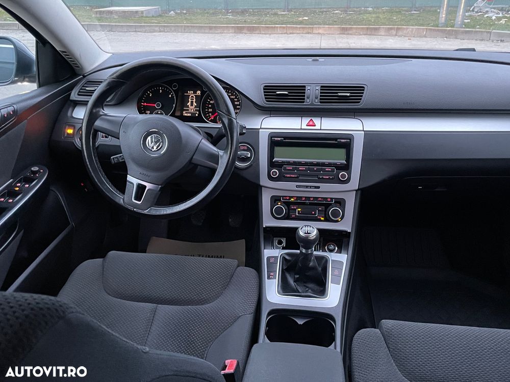 Volkswagen Passat 1.6 TDI DPF BlueMotion Technology Comfortline - 5