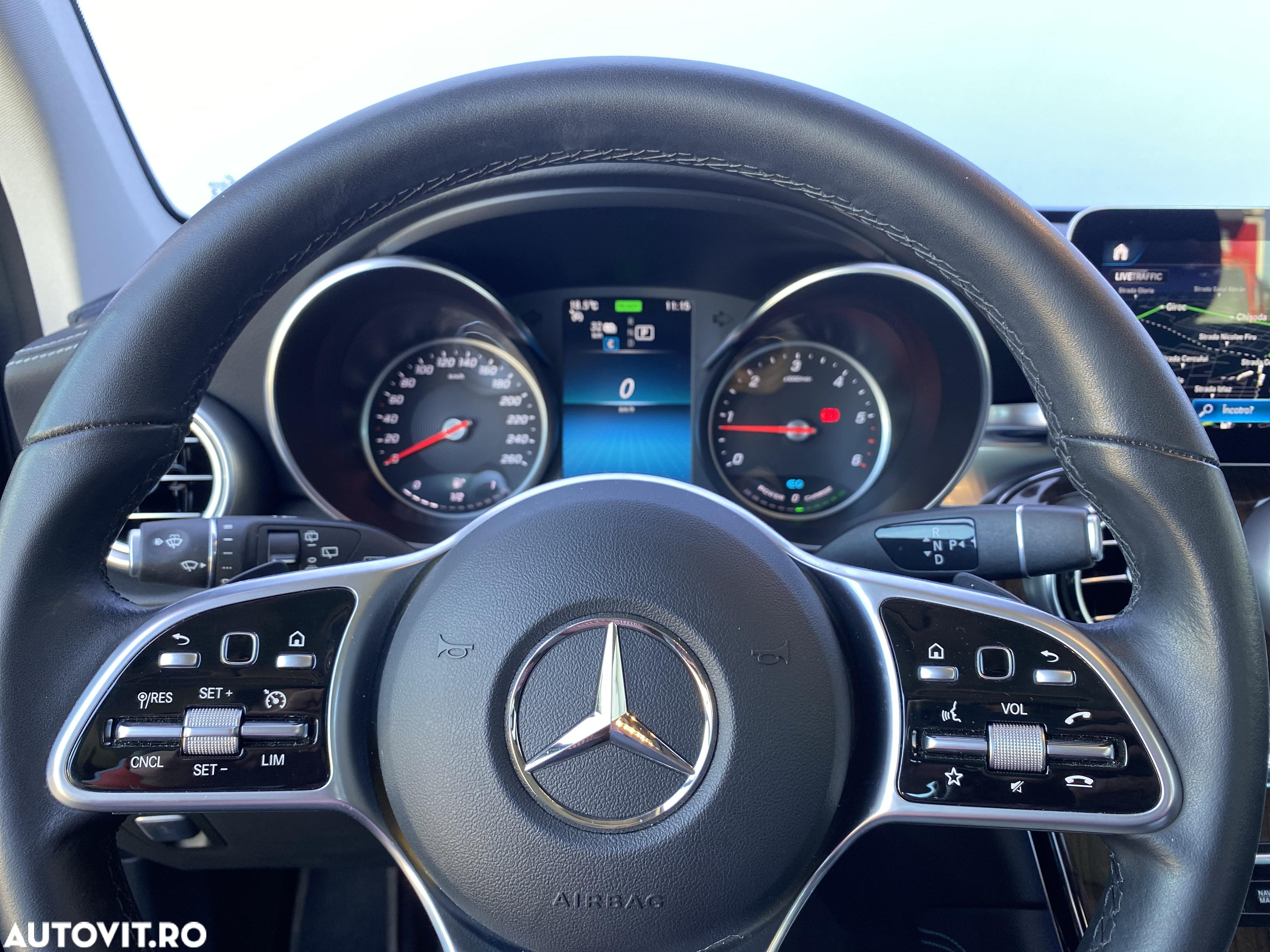 Mercedes-Benz GLC 300 de 4MATIC - 11
