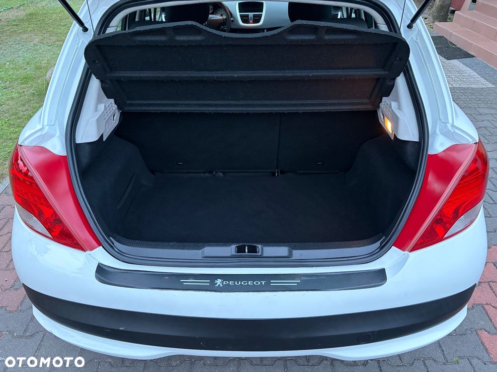Peugeot 207 75 Millesim 200 - 26