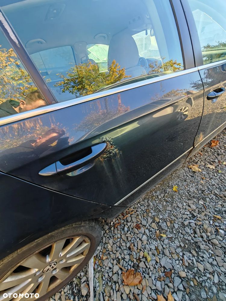 Volkswagen Passat - 14