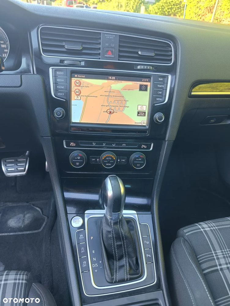 Volkswagen Golf GTD 2.0 TDI SCR DSG - 9