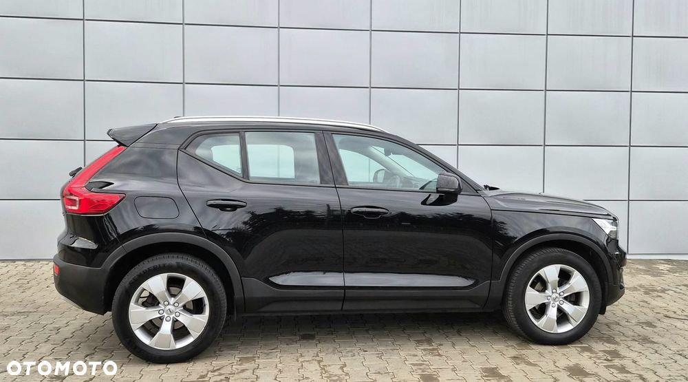 Volvo XC 40 T3 Geartronic Momentum Pro - 17