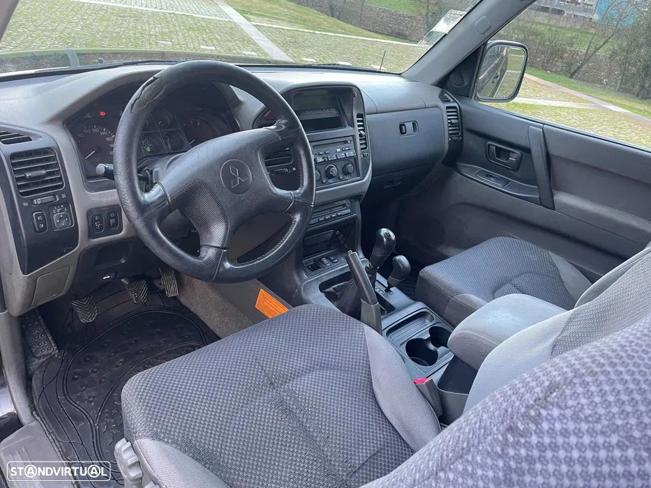 Mitsubishi Pajero 3.2 DI-D GLS - 10