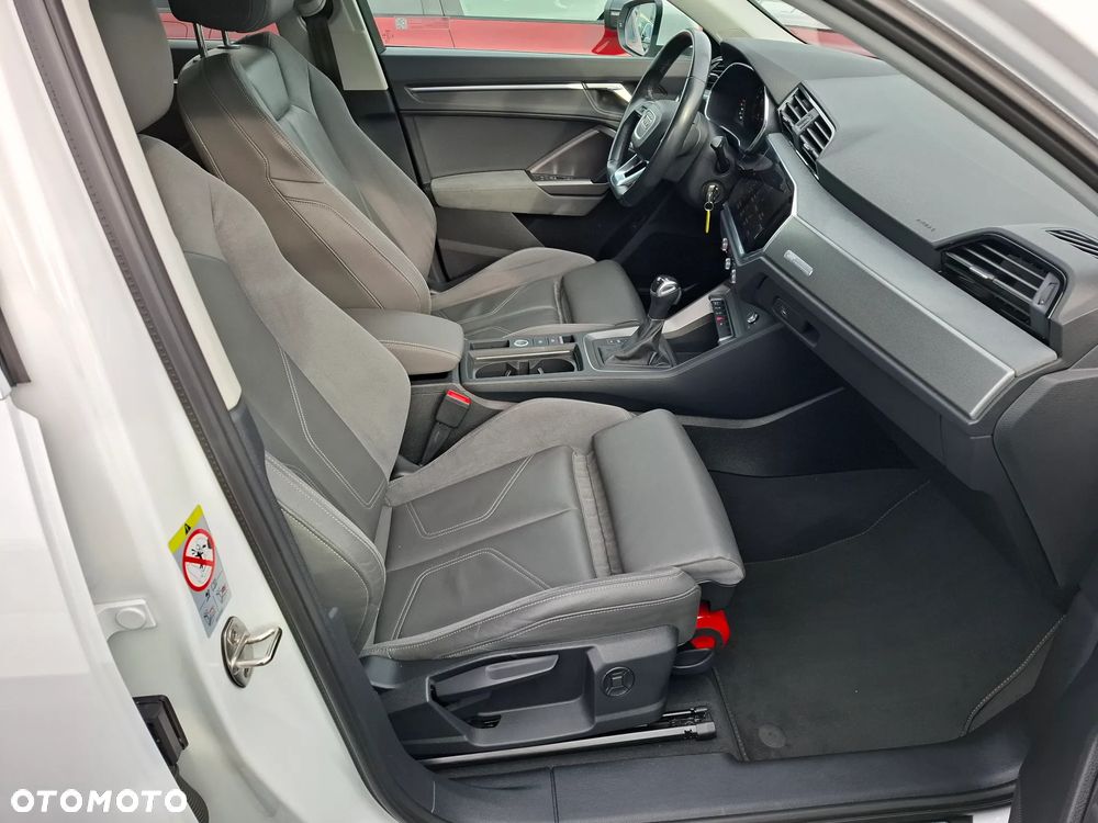 Audi Q3 Sportback - 12
