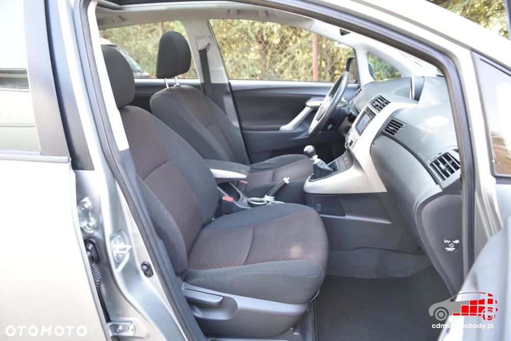 Toyota Verso 1.6 Active 7os - 17