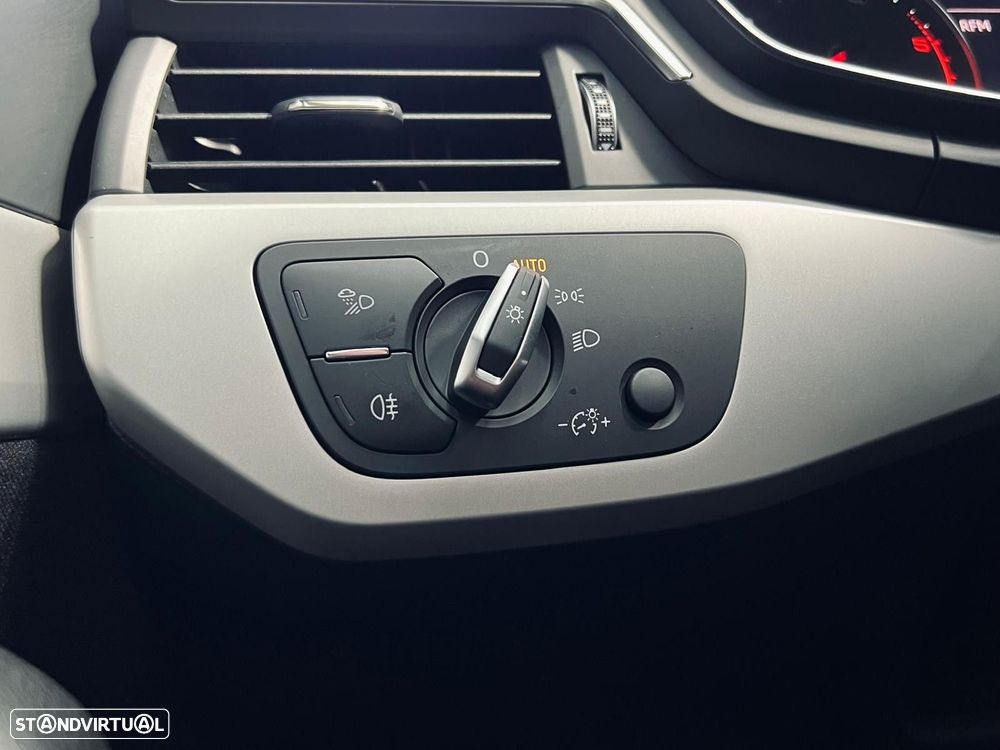 Audi A4 Avant 35 TDI S tronic - 30