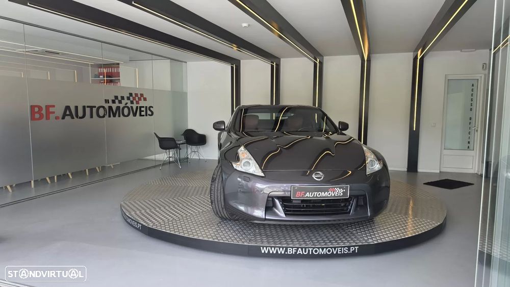 Nissan 370 Z Black Edition - 10