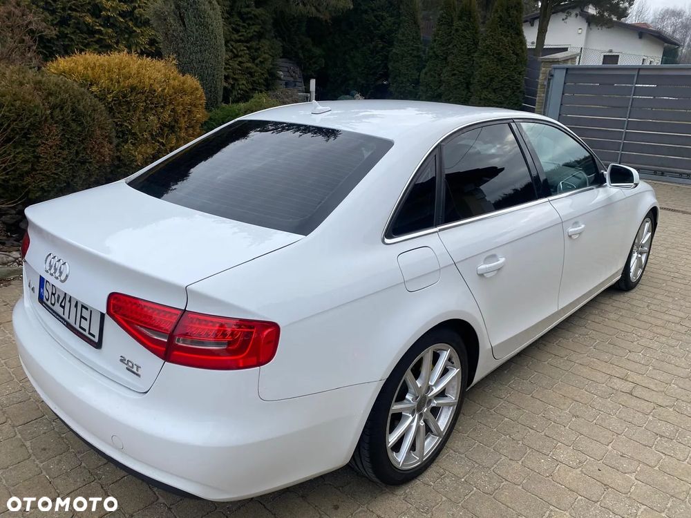 Audi A4 Limousine - 16