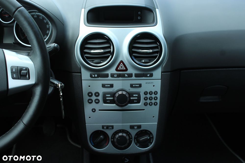 Opel Corsa 1.4 16V Innovation - 19