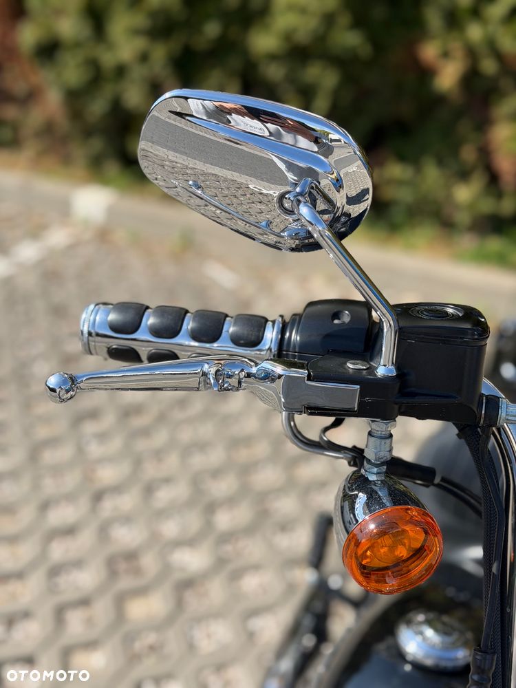 Harley-Davidson Dyna Street Bob - 8