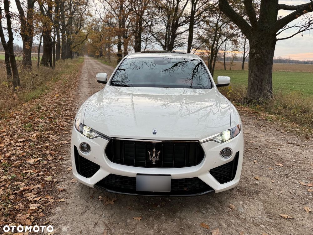 Maserati Levante - 3