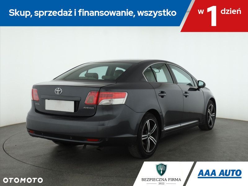 Toyota Avensis - 7