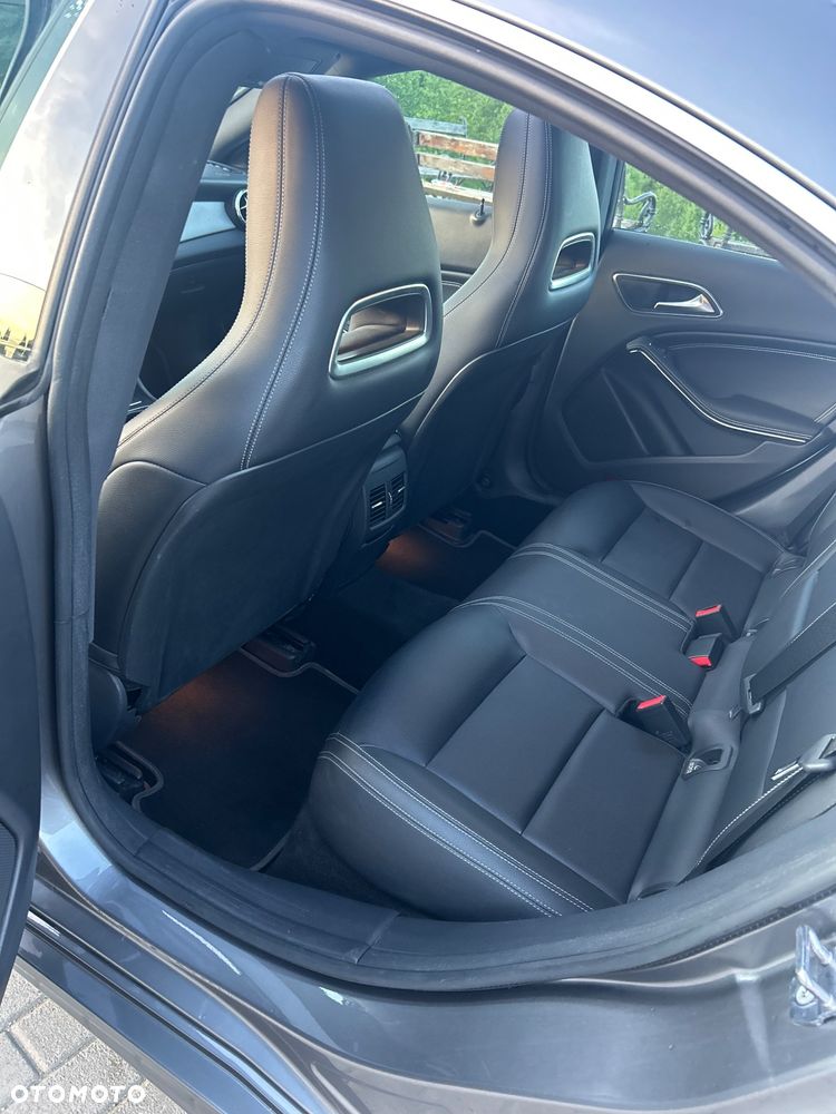 Mercedes-Benz CLA 250 4-Matic - 10
