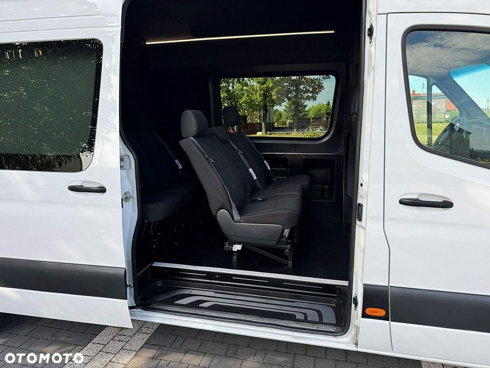 Mercedes-Benz Sprinter - 30