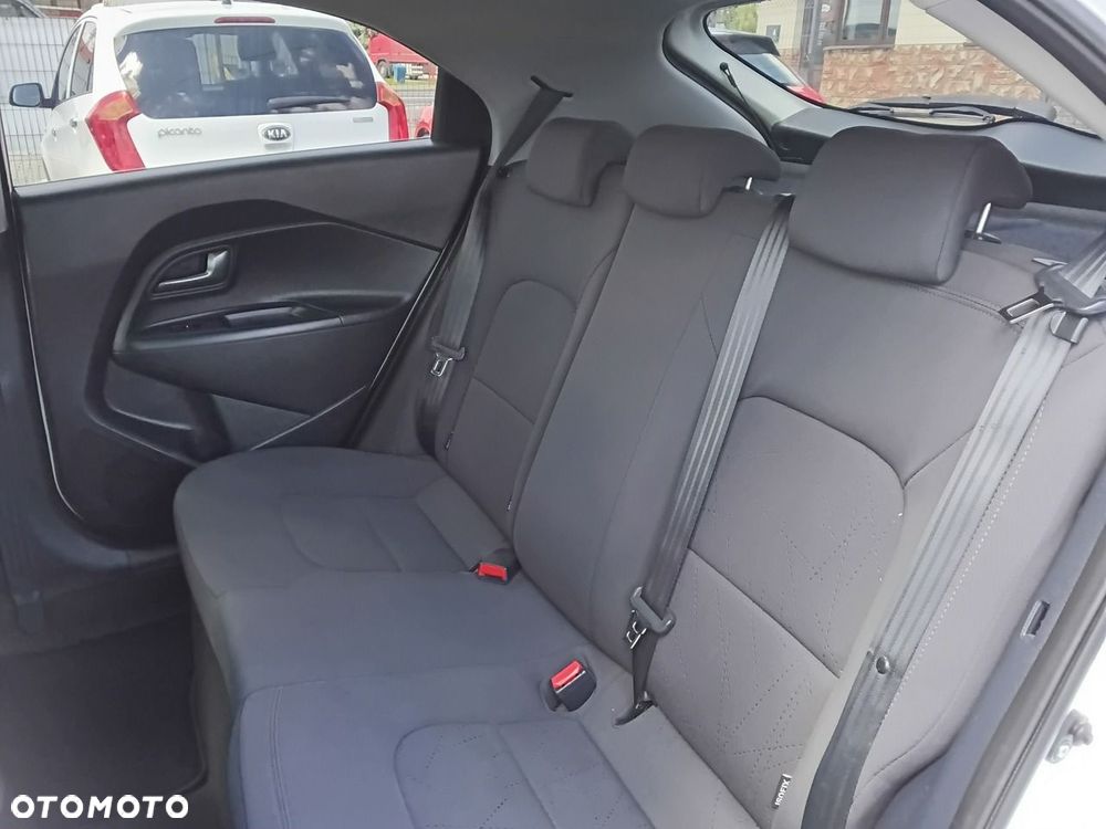 Kia Rio 1.2 Dream Team Edition - 10
