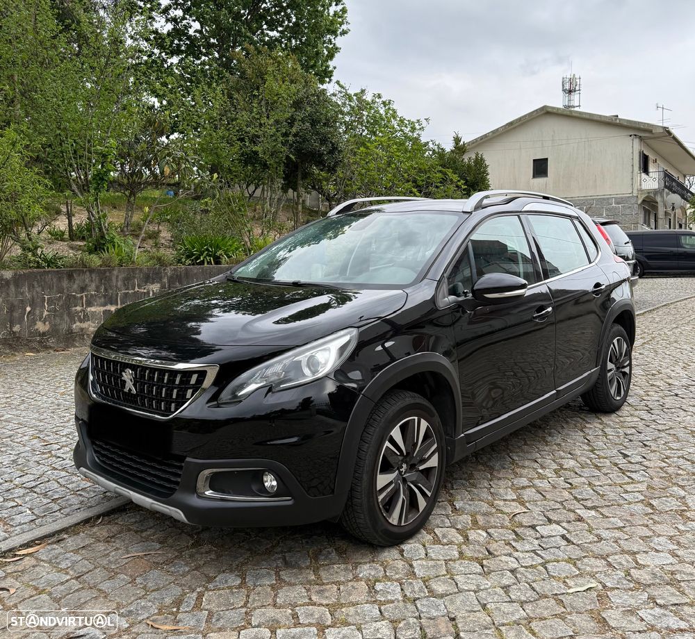 Peugeot 2008 1.2 PureTech Allure - 2